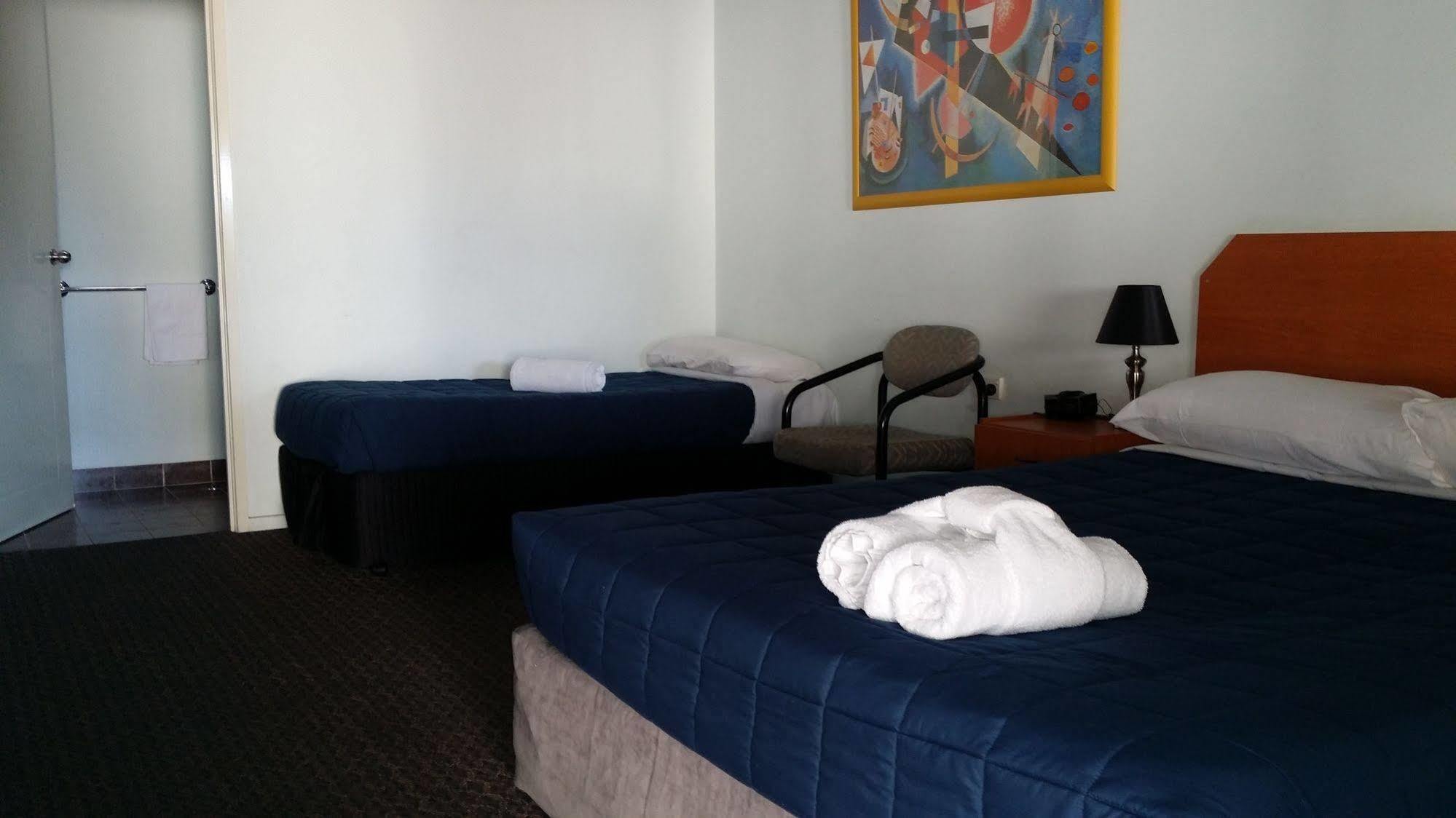 Harbour City Motel Gladstone Buitenkant foto