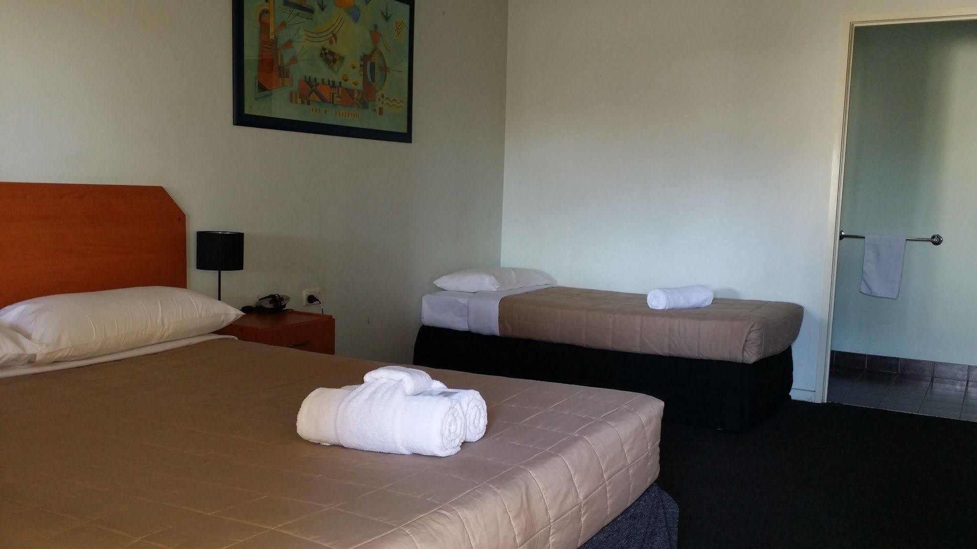 Harbour City Motel Gladstone Buitenkant foto